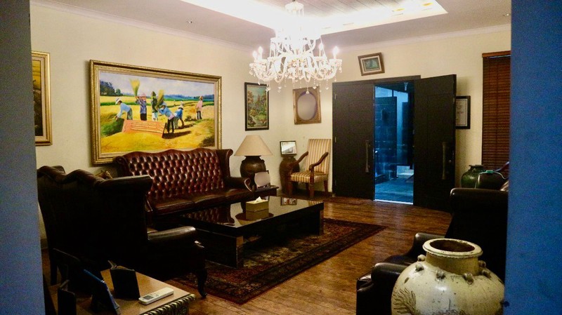 Rumah Mewah ada Kolam Renang Privat Di Cilandak Jaksel LT 1150m2 LB 800m2 SHM Lokasi Strategis
