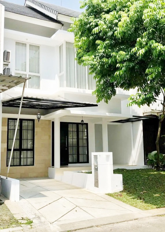 Rumah Mewah sudah renov dgn halaman di Discovery Cielo, Bintaro
