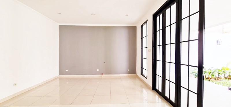 Rumah Mewah sudah renov dgn halaman di Discovery Cielo, Bintaro