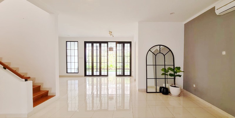 Rumah Mewah sudah renov dgn halaman di Discovery Cielo, Bintaro