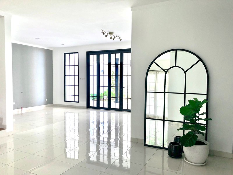 Rumah Mewah sudah renov dgn halaman di Discovery Cielo, Bintaro