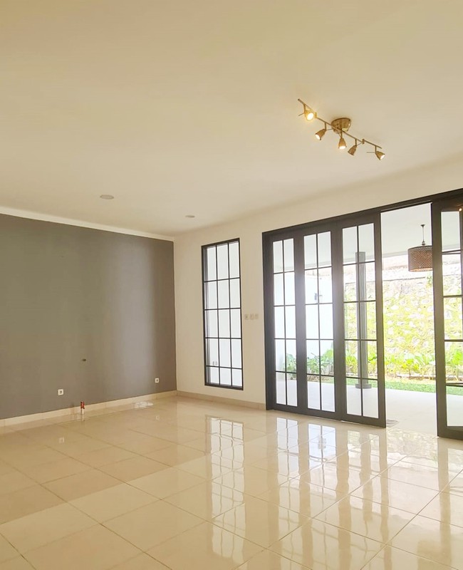 Rumah Mewah sudah renov dgn halaman di Discovery Cielo, Bintaro