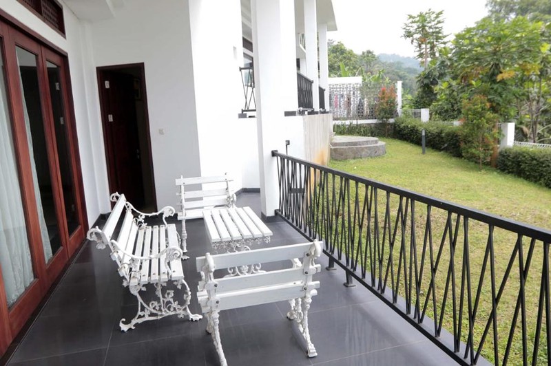 Rumah 2 Lantai Siap Huni dengan Hunian Nyaman dan Asri @Cimenyan, Jawa Barat