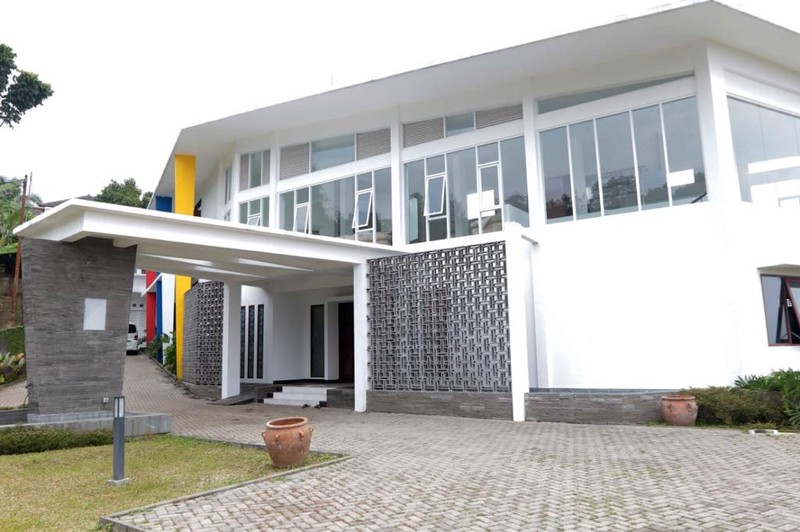 Rumah 2 Lantai Siap Huni dengan Hunian Nyaman dan Asri @Cimenyan, Jawa Barat