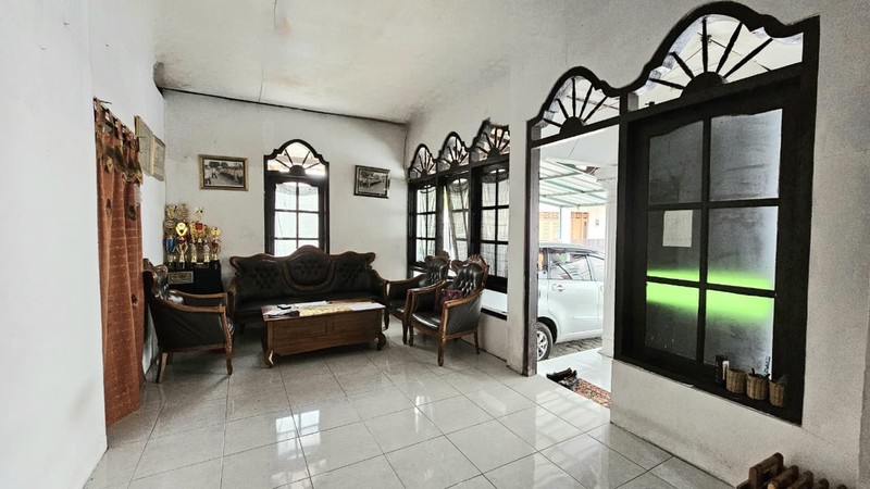 Dijual Rumah Luas 199 Meter Persegi Cocok untuk Hunian & Homestay, Keparakan, Mergangsan, Yogyakarta