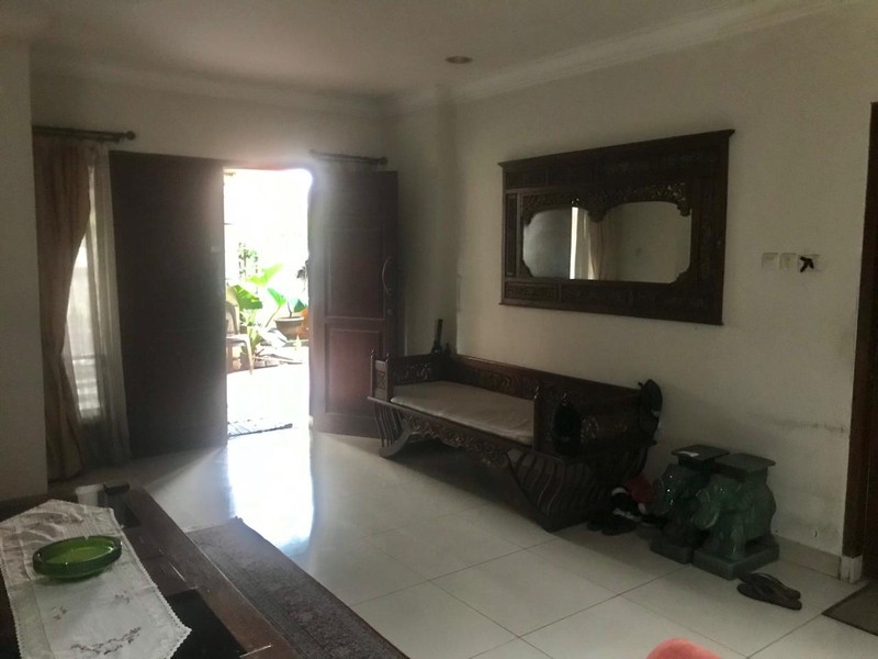 DIJUAL Rumah di Kemang Raya - Jakarta Selatan 