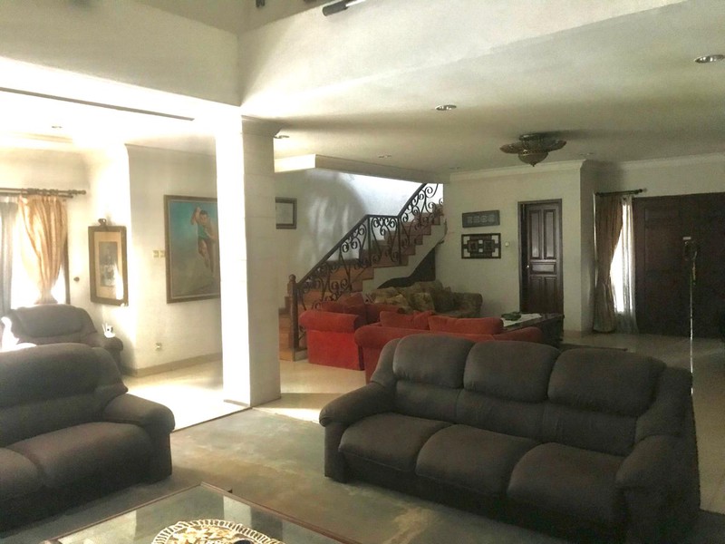 DIJUAL Rumah di Kemang Raya - Jakarta Selatan 