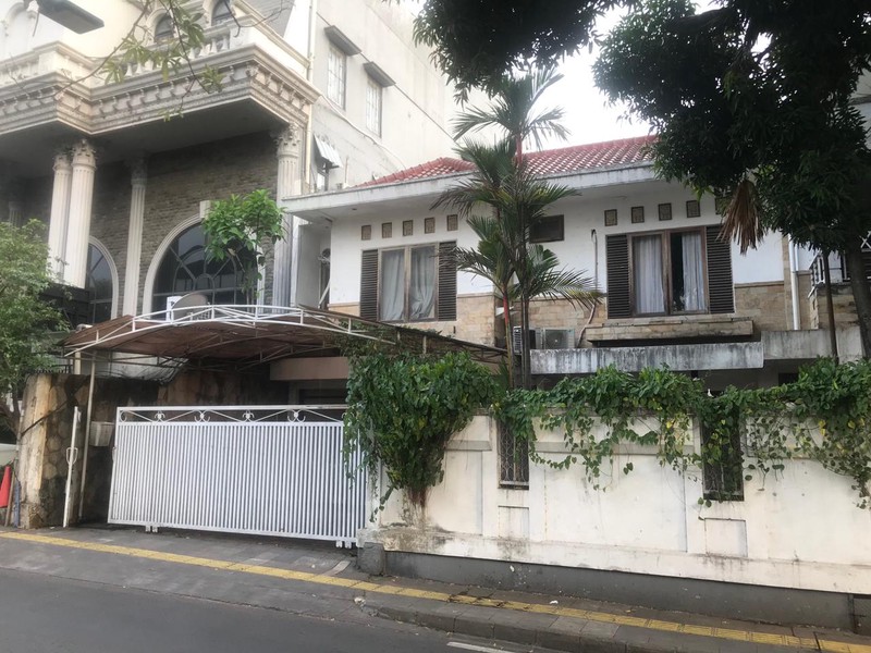 DIJUAL Rumah di Kemang Raya - Jakarta Selatan 