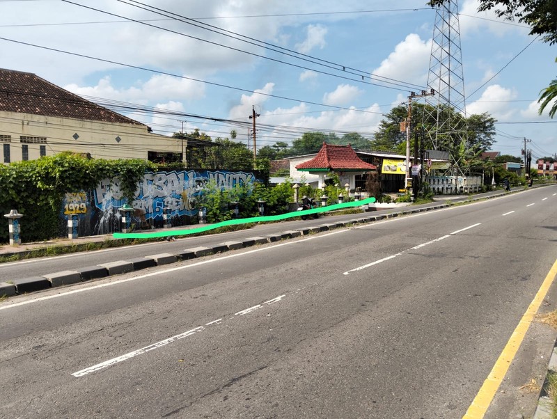  Dijual Tanah Luas 332 Meter Persegi di Sisi Ringroad Selatan Bantul , Cocok Untuk Gudang, Tirtonirmolo, Kasihan Bantul