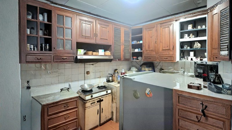 Rumah Mewah Siap Huni di Jl. Tebet Timur Dalam - Jalan Lebar, Lokasi Premium, Harga Nego