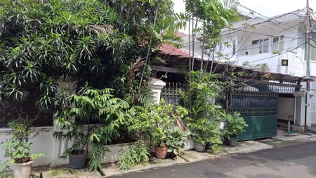 Rumah Mewah Siap Huni di Jl. Tebet Timur Dalam - Jalan Lebar, Lokasi Premium, Harga Nego