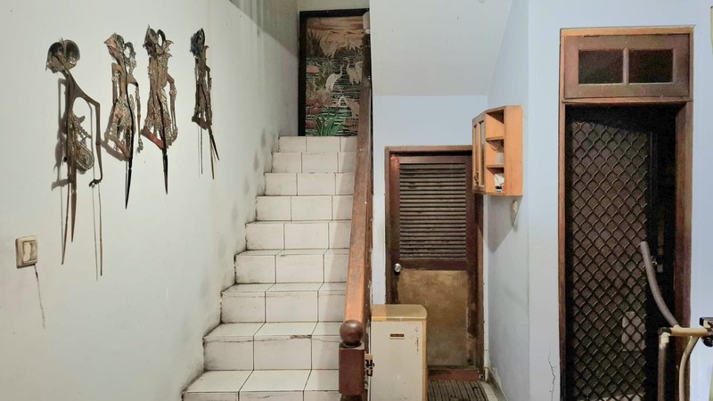 Rumah Mewah Siap Huni di Jl. Tebet Timur Dalam - Jalan Lebar, Lokasi Premium, Harga Nego