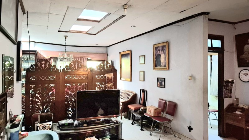 Rumah Mewah Siap Huni di Jl. Tebet Timur Dalam - Jalan Lebar, Lokasi Premium, Harga Nego