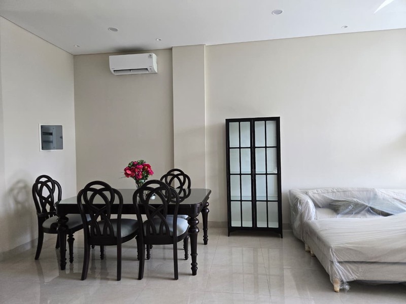 Dijual Town House FF, Di Jalan Taman Pondok Indah