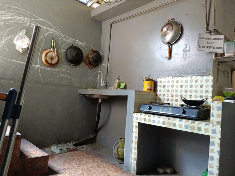 Rumah Kosan 2 Lantai di Jalan Salihara Jati Padang Dekat Pejaten Village Dijual