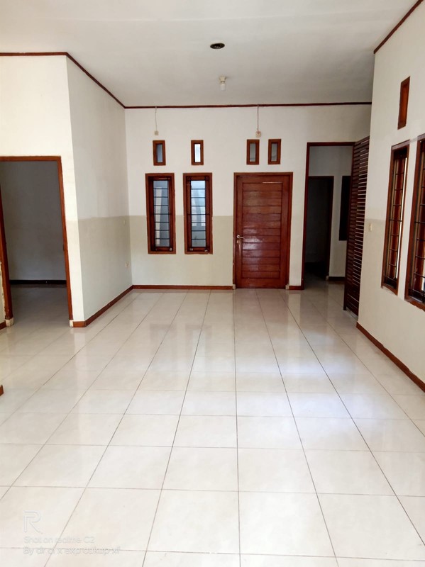 Paket Rumah Induk dan Rumah Kost  6 kamar di Griyaloka
