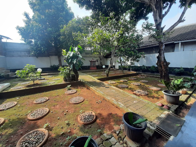 RUMAH LUAS TEDUH & NYAMAN KAVLING HANKAM JOGLO JAKARTA BARAT