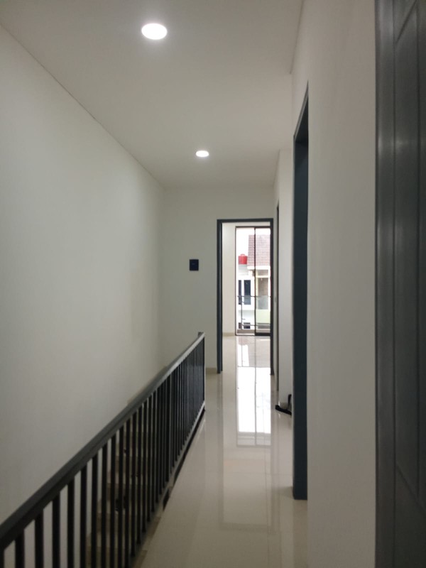 Dijual Rumah Brand New Mewah Metland Puri Clemantis - 5 Kamar Tidur, Lokasi Strategis