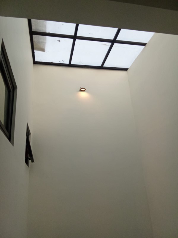 Dijual Rumah Brand New Mewah Metland Puri Clemantis - 5 Kamar Tidur, Lokasi Strategis