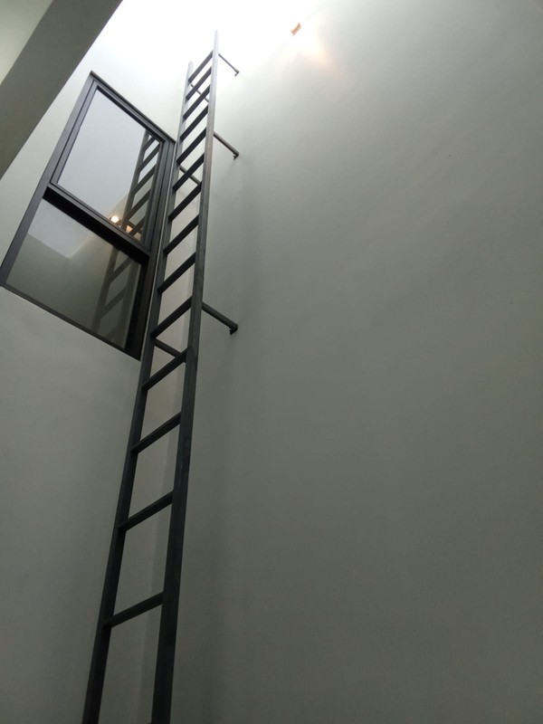 Dijual Rumah Brand New Mewah Metland Puri Clemantis - 5 Kamar Tidur, Lokasi Strategis