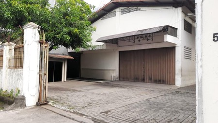 Bangunan Gudang & Kantor Lokasi Strategis di Rejowinangun Yogyakarta 
