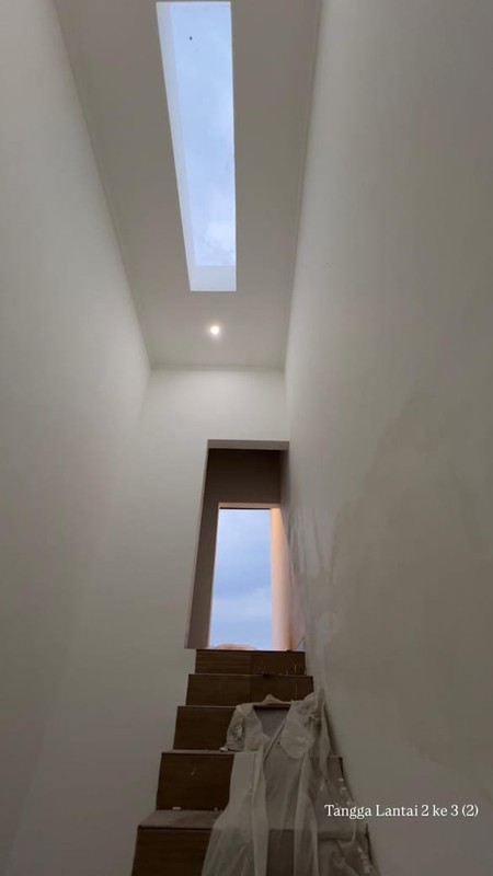 Dijual Rumah Brand New 3 Lantai di Kavling DKI Cendana - Modern, Minimalis, Strategis di Meruya Kembangan Jakarta Barat