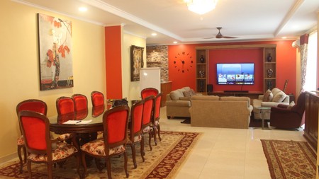 Rumah Semi Furnished Siap Hun di Kebayoran Baru Jakarta Selatan LT 899m2 LB 467m2
