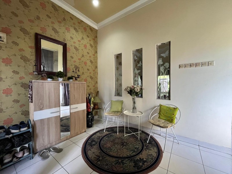 Rumah + Paviliun Komersial di Jalan Utama Cinere Raya Cocok untuk Usaha