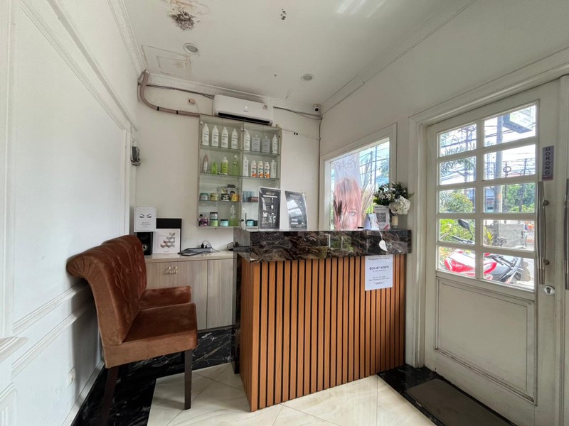 Rumah + Paviliun Komersial di Jalan Utama Cinere Raya Cocok untuk Usaha