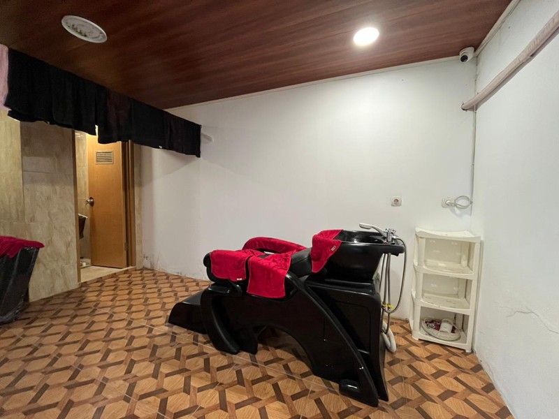 Rumah + Paviliun Komersial di Jalan Utama Cinere Raya Cocok untuk Usaha