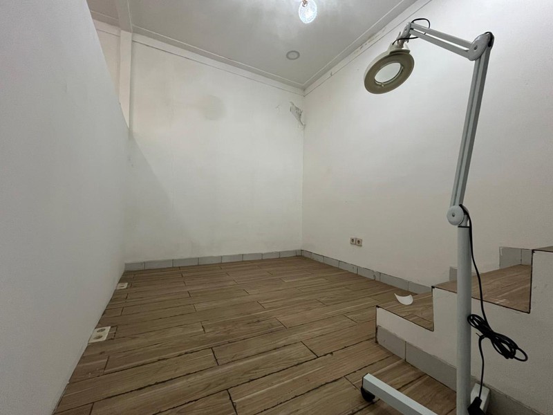 Rumah + Paviliun Komersial di Jalan Utama Cinere Raya Cocok untuk Usaha