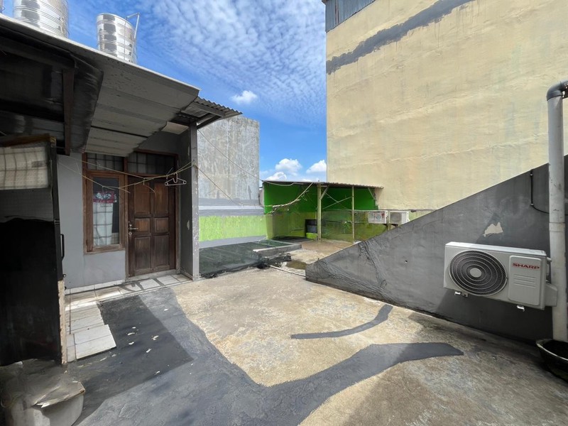 Rumah + Paviliun Komersial di Jalan Utama Cinere Raya Cocok untuk Usaha