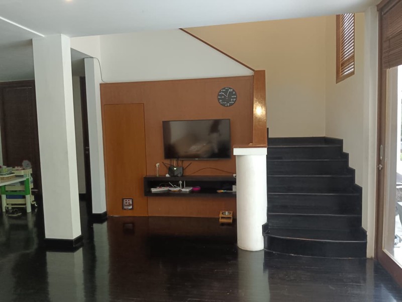 Dijual Rumah Mewah Tersedia Kolam Renang Di Jalan Benda Cilandak Timur Siap Huni