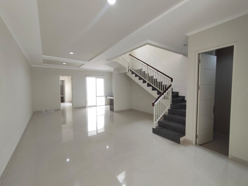 Dijual Rumah Manyar Tirtoasri Tompotika Surabaya Timur