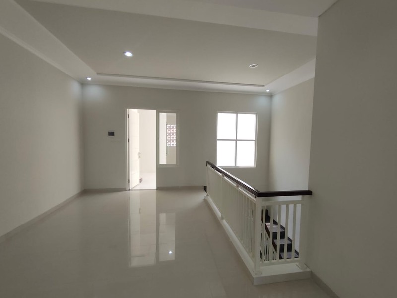 Dijual Rumah Manyar Tirtoasri Tompotika Surabaya Timur