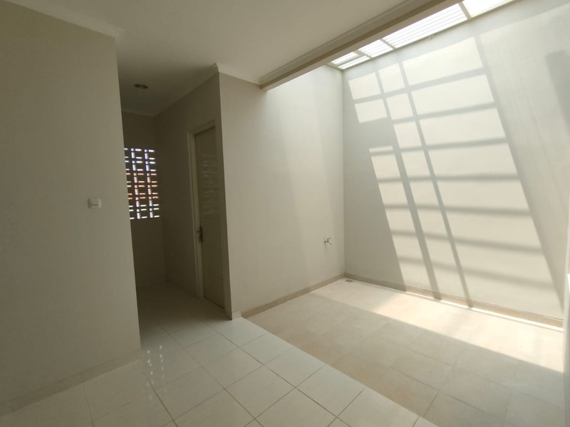 Dijual Rumah Manyar Tirtoasri Tompotika Surabaya Timur