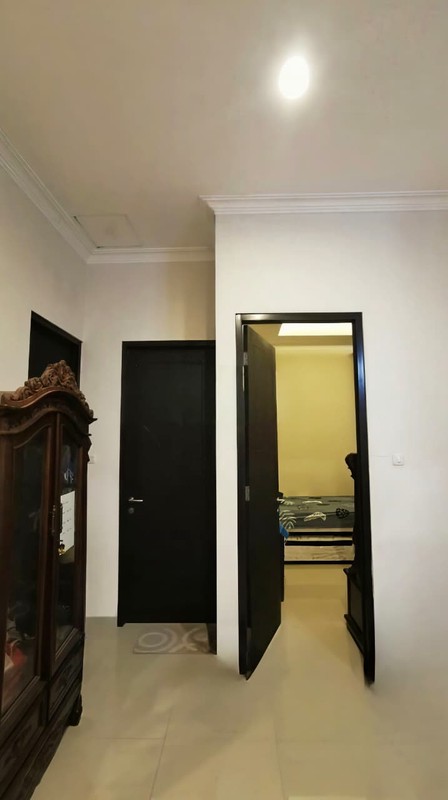 Kesempatan Langka! Rumah Rungkut Surabaya 2 M - Siap Huni & Lokasi Premium