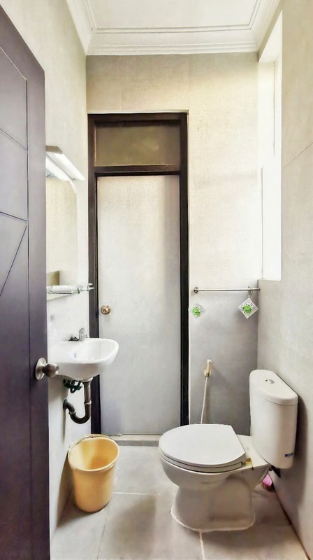 Jual Cepat Rumah di Rungkut Surabaya - 2 Lantai, Dekat Fasilitas Kota, Harga 2M