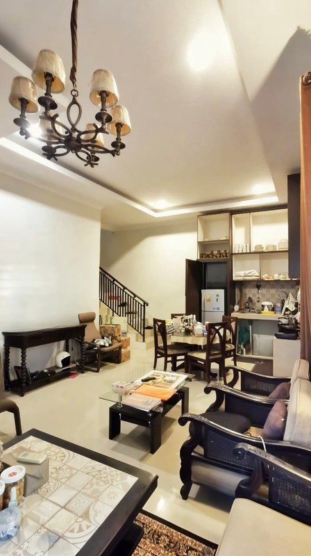 Jual Cepat Rumah di Rungkut Surabaya - 2 Lantai, Dekat Fasilitas Kota, Harga 2M