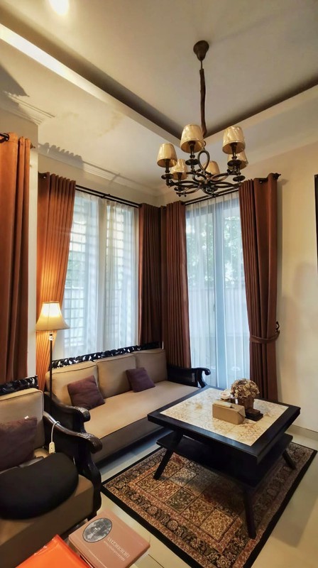 Jual Cepat Rumah di Rungkut Surabaya - 2 Lantai, Dekat Fasilitas Kota, Harga 2M