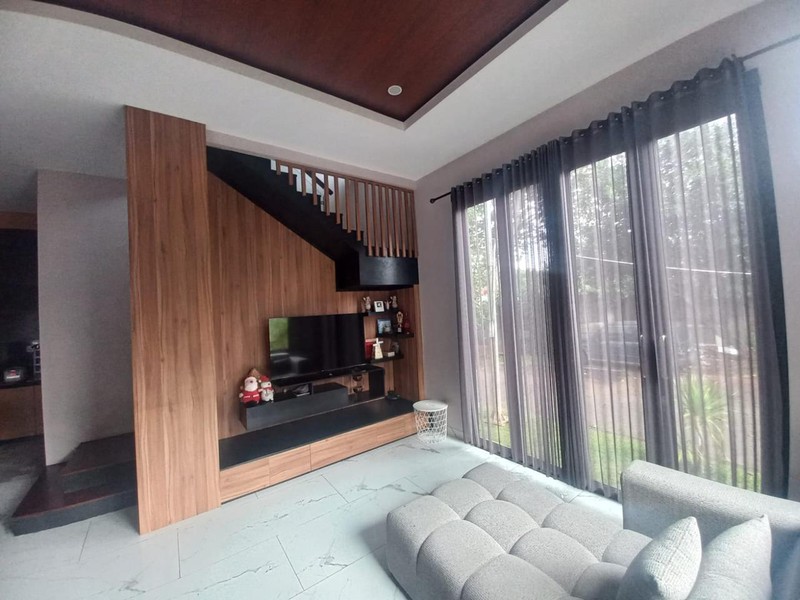 Rumah Bagus Di Neo Catalonia, Nusa Loka BSD Tangerang Selatan