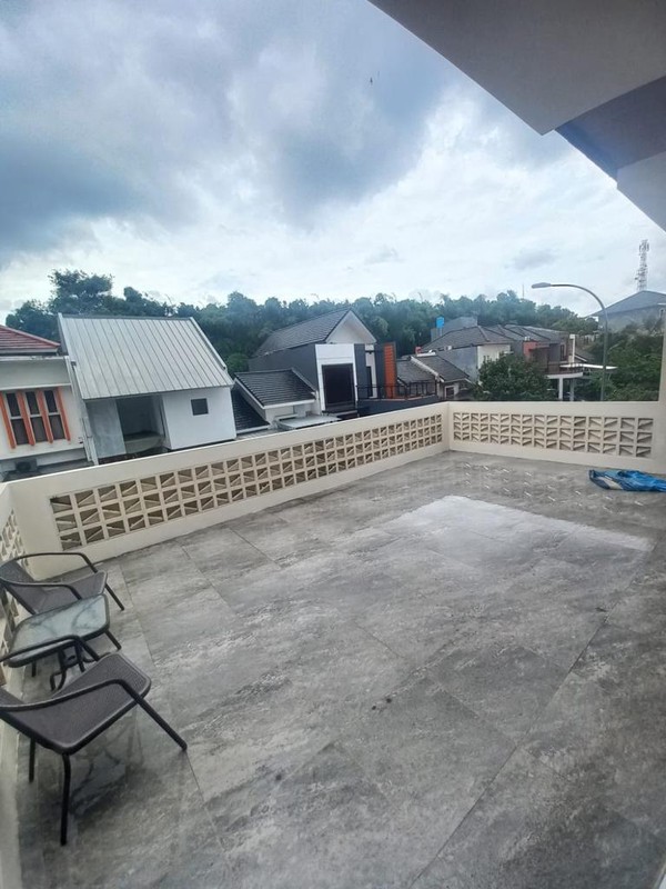 Rumah Bagus Di Neo Catalonia, Nusa Loka BSD Tangerang Selatan