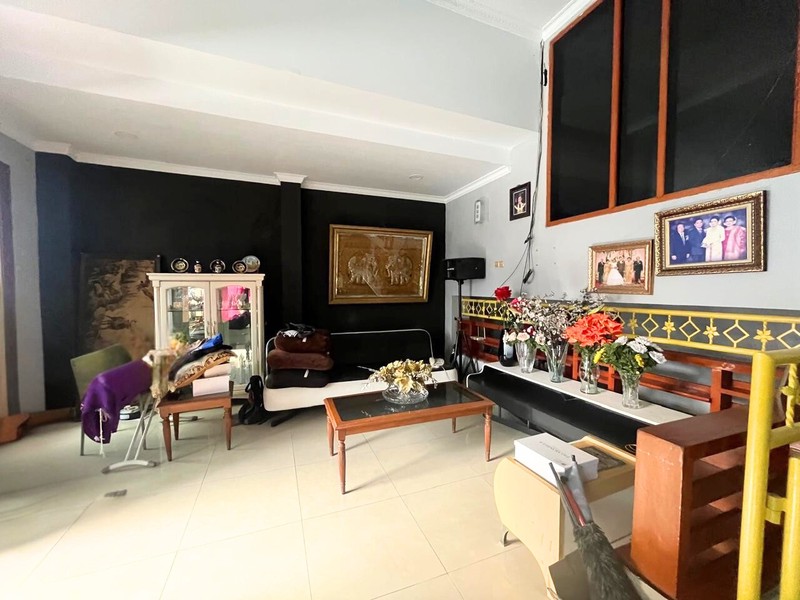 Rumah Bagus 2 Lantai Lingkungan Adem dan Nyaman di Malaka Country Estate Duren Sawit