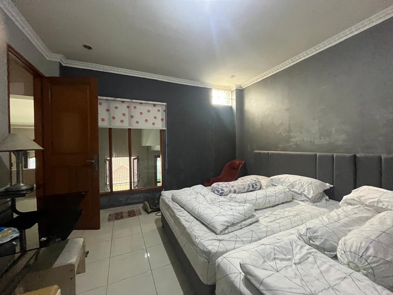 Rumah Bagus 2 Lantai Lingkungan Adem dan Nyaman di Malaka Country Estate Duren Sawit