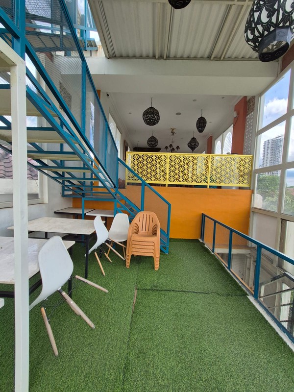 ruko / resto cocok untuk resto dan kantor