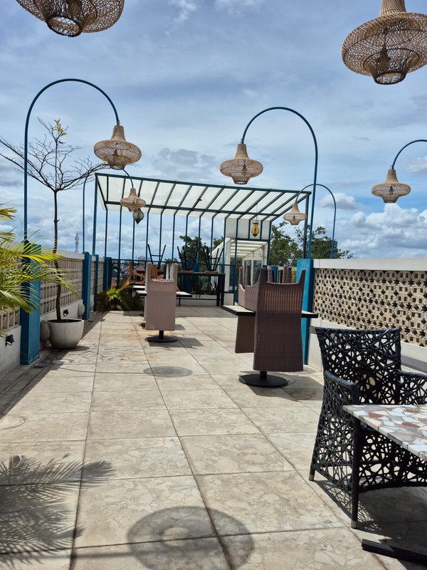 ruko / resto cocok untuk resto dan kantor