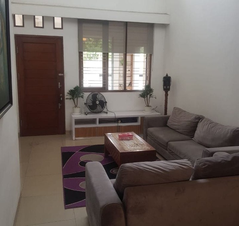 Rumah Bagus 2 Lantai di Batu Ampar Kramat Jati Lokasi dekat Mall PGC Cililitan