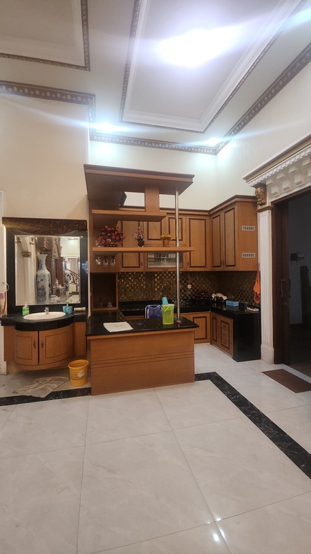 Dijual Rumah Mewah di Kedamaian