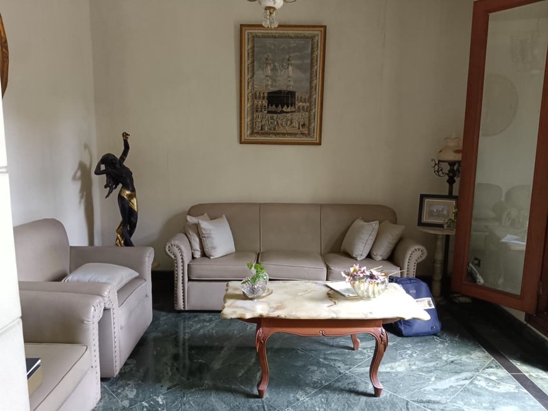 Rumah Hitung Tanah Area Cipete