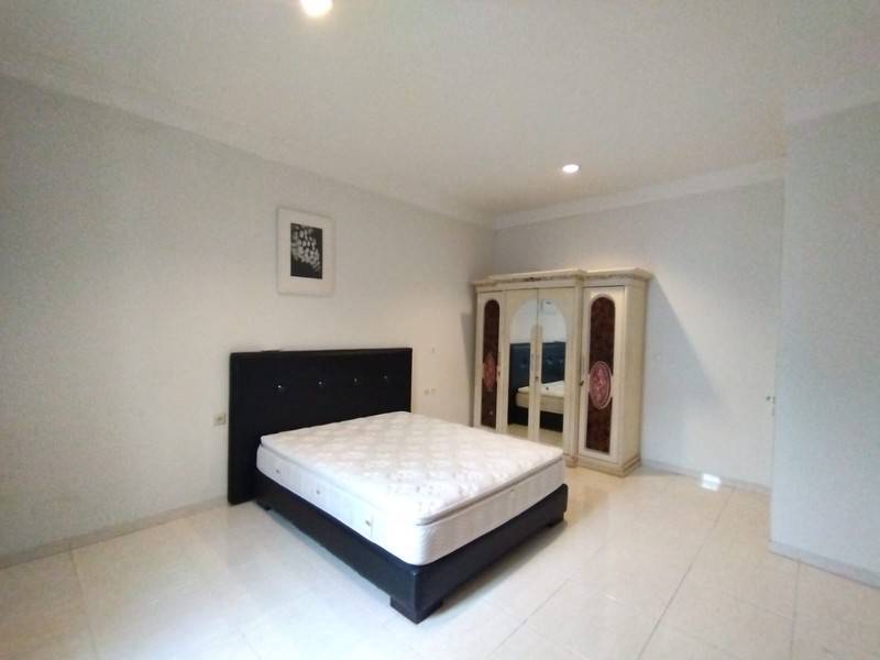 disewa rumah strategis nyaman asri kondisi baik siap huni Sutera Palma Alam Sutera Tangerang Selatan banten